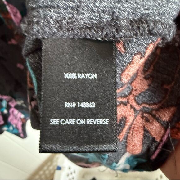 Torrid Pink Gray Relaxed Tie Front Blouse Crinkle Gauze Button Front Peasant 1X - Picture 9 of 9